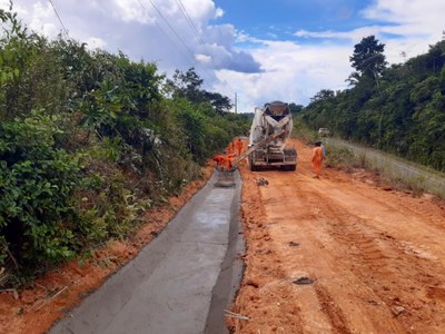 The federal highway BR-230 (the “Transamazônica”) was constructed in