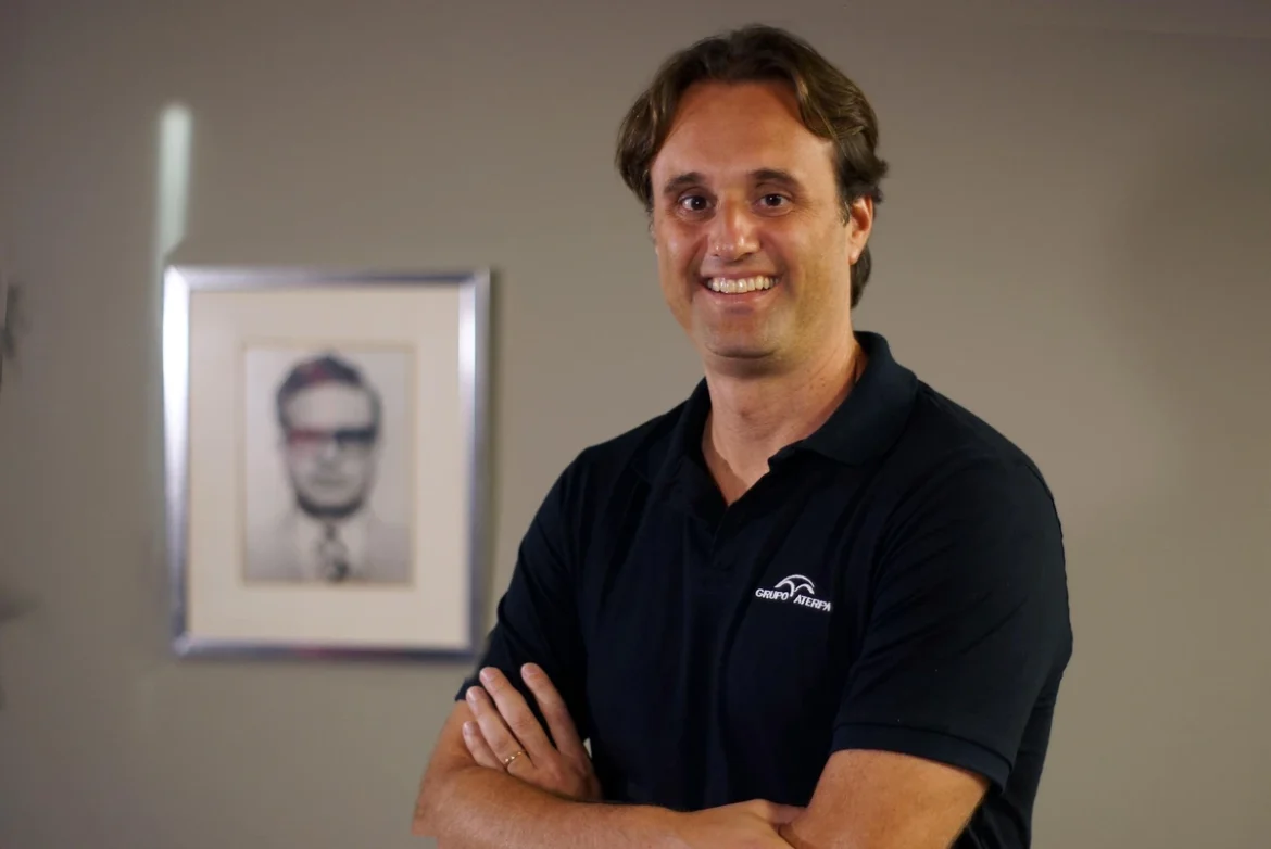 André Salazar dedica o prêmio aos colaboradores da Aterpa