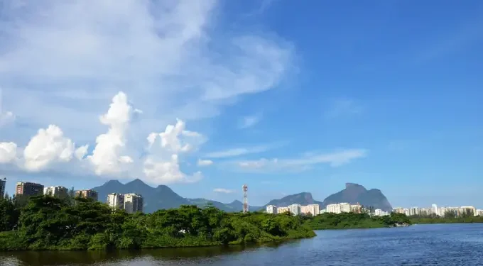 Dragagem das lagoas da Barra da Tijuca