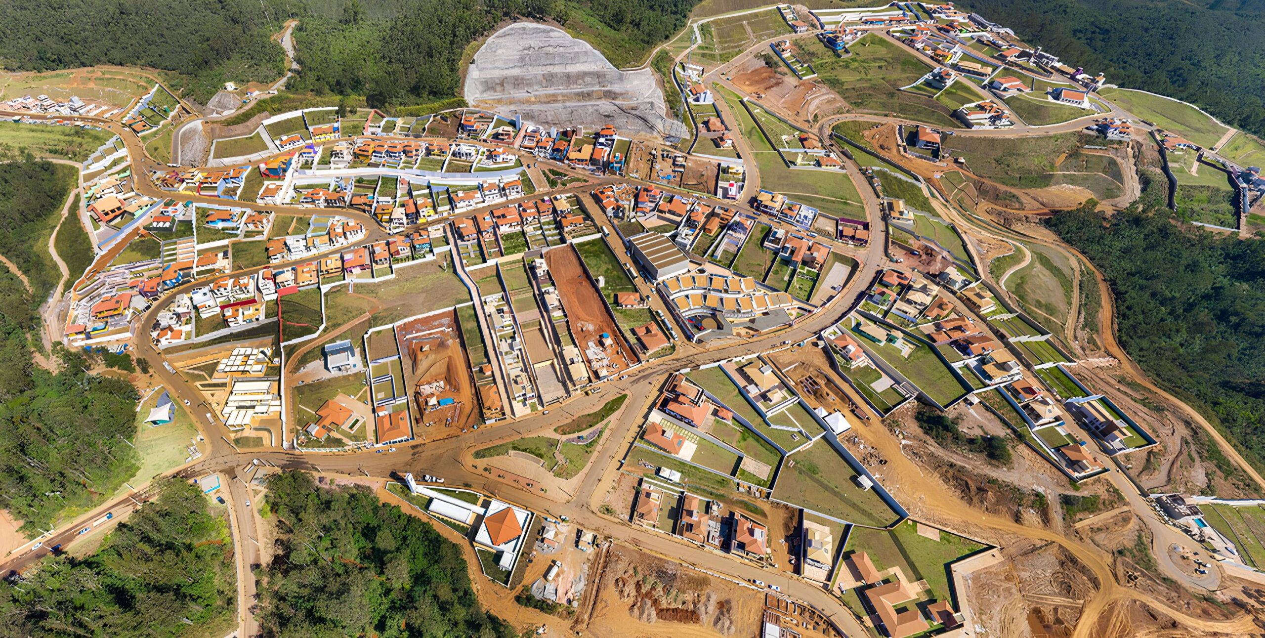 Novas casas e equipamentos urbanos são entregues em Bento Rodrigues, MG