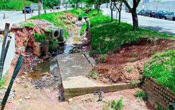 Obra de canalização do Córrego Colonial em São Paulo, com infraestrutura de concreto armado para prevenção de inundações