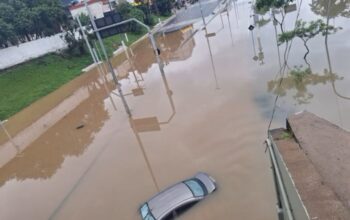 eunião com prefeitos de São Paulo, anunciando os recursos para projetos de drenagem e prevenção de enchentes