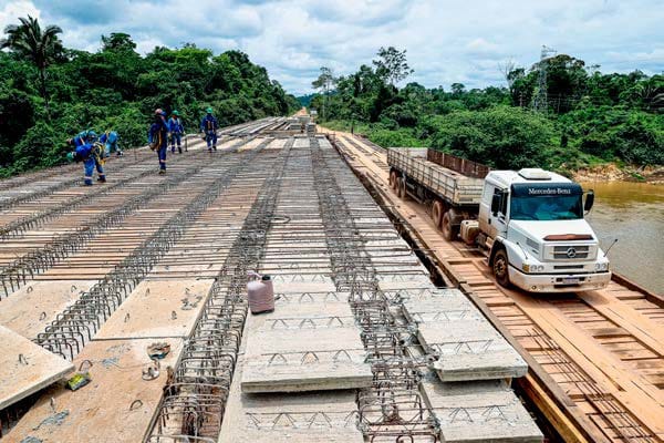 MT já asfaltou 156 km da ex-BR174 e substitui 645 pontes de madeira por estruturas de concreto