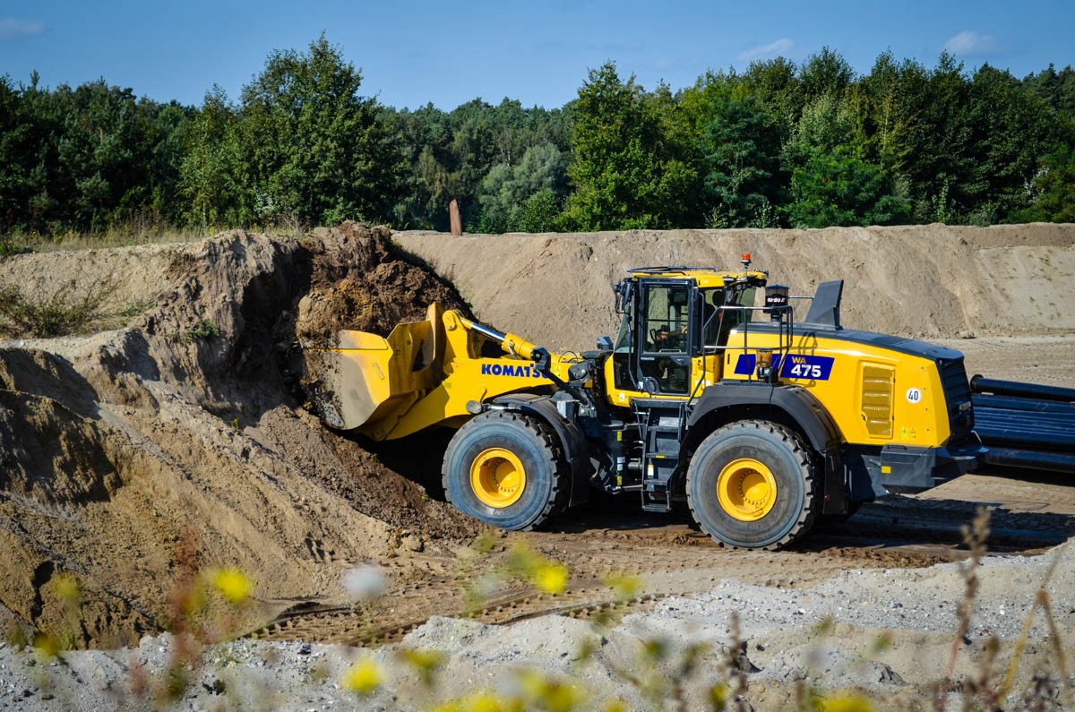 Komatsu apresenta 13 novas máquinas de baixo consumo | Revista O