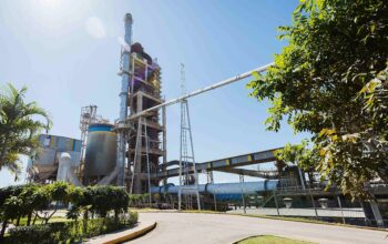 Investimentos da Votorantim Cimentos em Mato Grosso, com foco em sustentabilidade e expansão da produção de cimento e calcário.