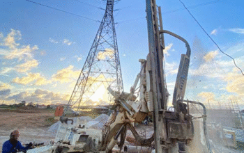 Execução de estaca raiz pela Fundsolo nas obras do VLT em Salvador