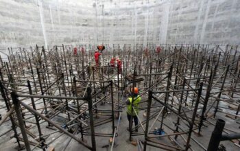 Obras de saneamento da Sanepar em cidades do Paraná com ampliação de estações e novas redes