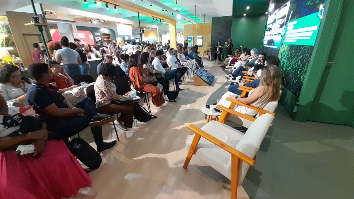 Lançamento do livro Amazônia: A cultura dos povos originários mantém vivo o saber da floresta na COP30