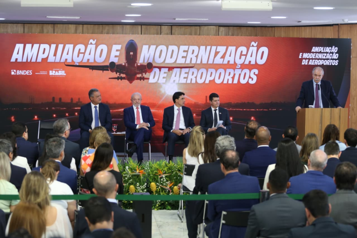 Novo PAC: plano apoiado pelo BNDES para ampliar e modernizar 11 aeroportos do país é anunciado em Brasília