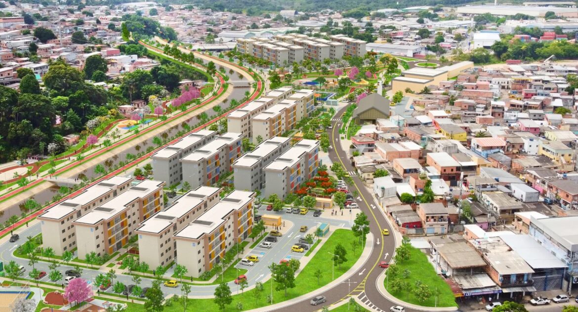 Prosamin+ executa obras de mobilidade e habitação para comunidades carentes de Manaus