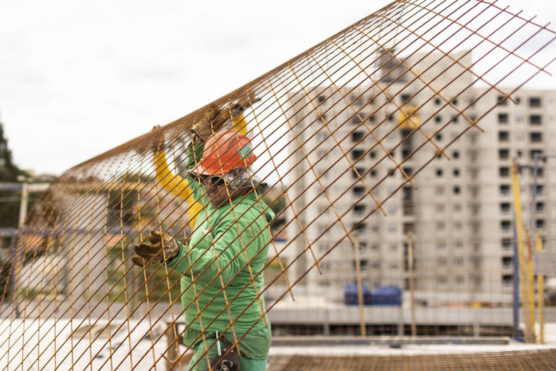 MRV amplia projeto de ressocialização com mão de obra prisional e prevê novas vagas em cinco estados em 2026
