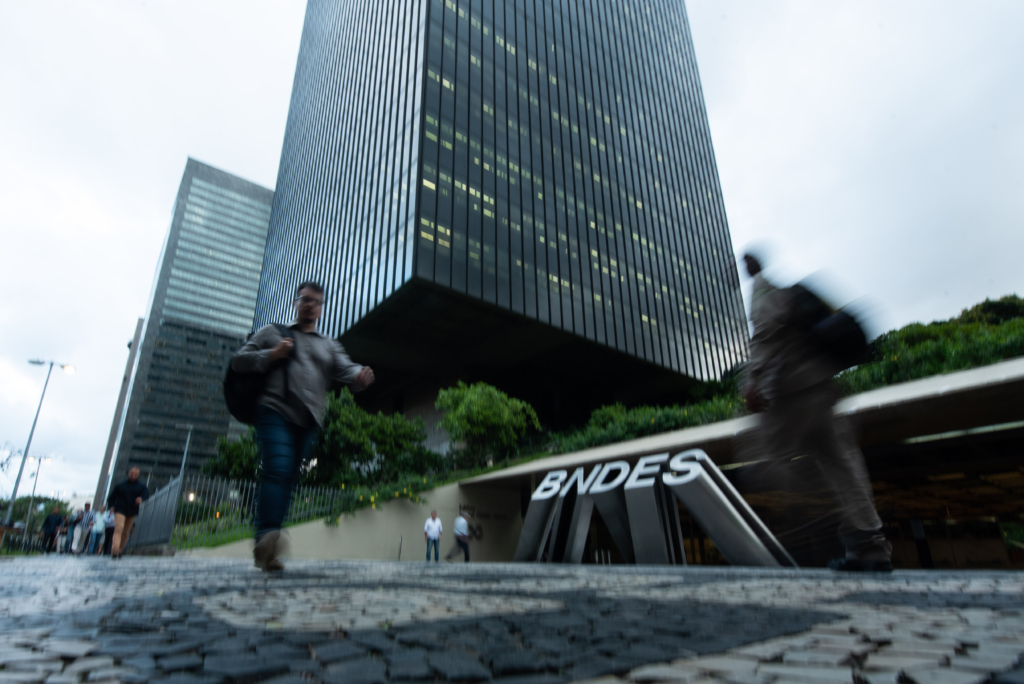 BNDES capta R$ 1 bilhão para projetos verdes