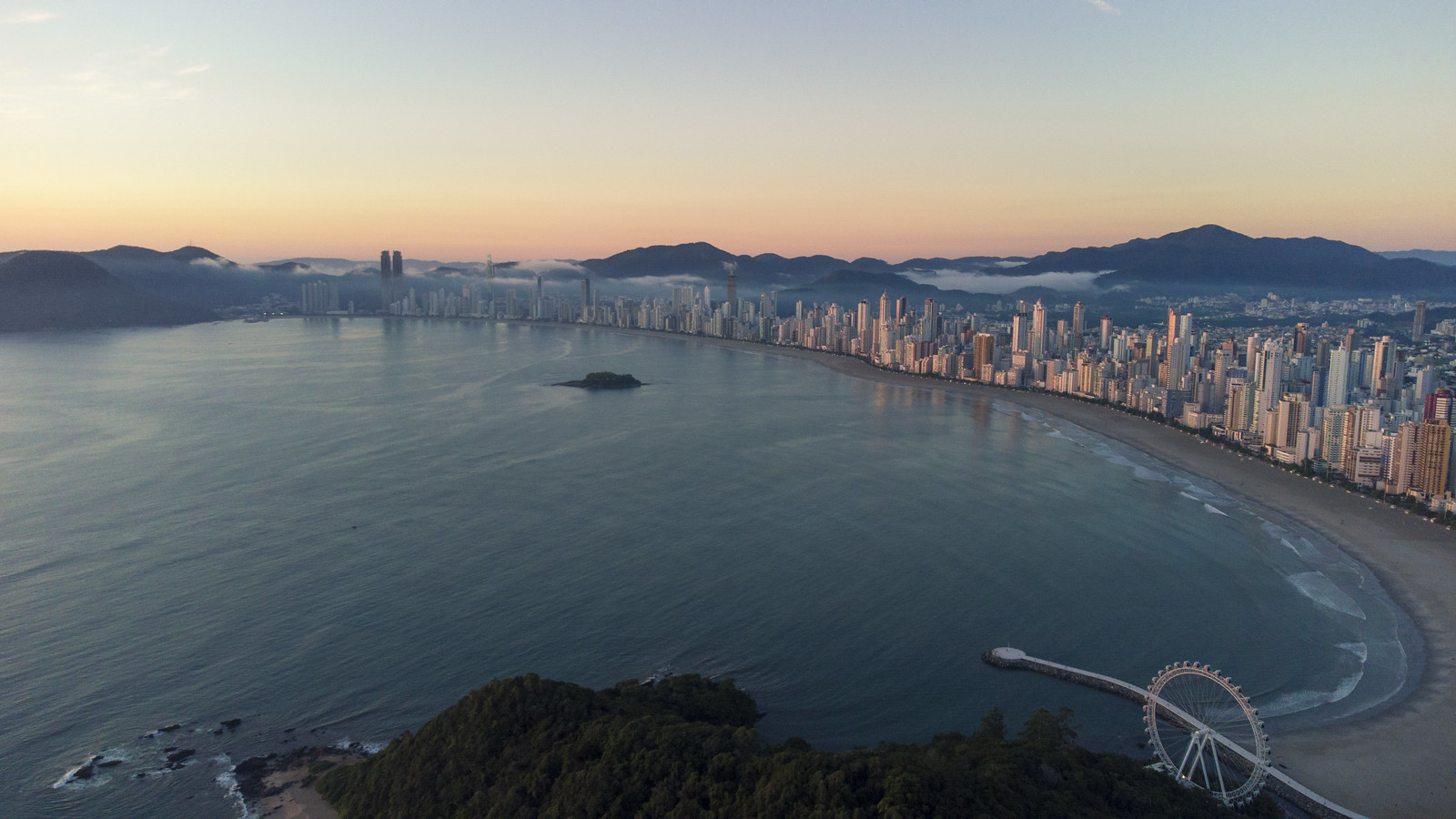 Avanço das obras em Balneário Camboriú